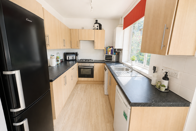 13, Astill Drive, Leicester photo 3