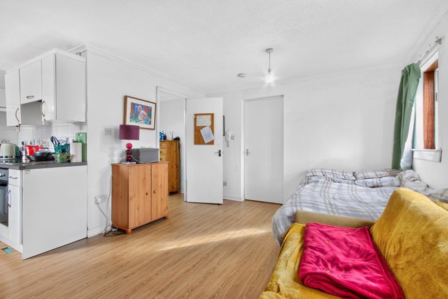 1/3, 59, Raeberry Street, Glasgow photo 4