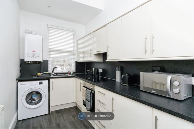 Flat, Carmen Sylva Rd, Llandudno photo 2