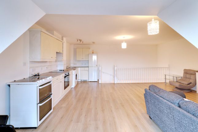 Trelawney Place, Howard Road, Grays photo 4