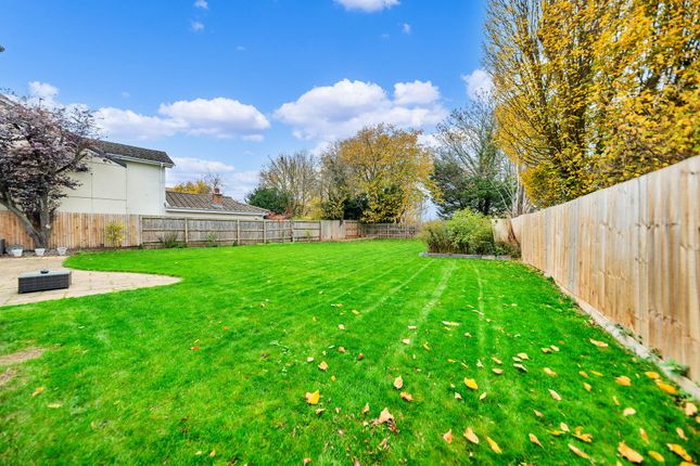 4 The Bramleys, Royston photo 4