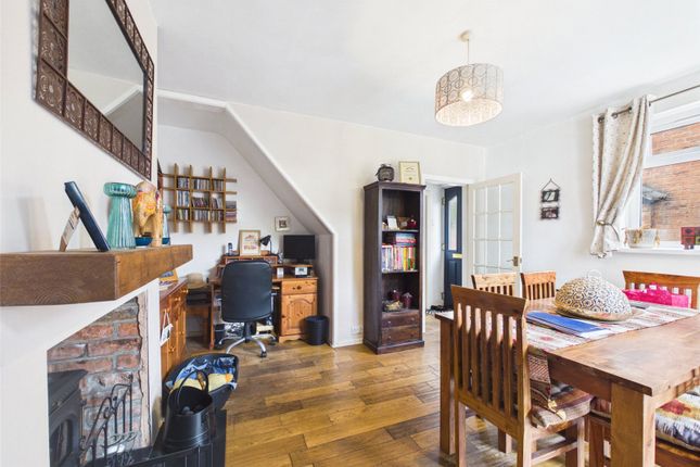 19, Linden Road, Gloucestershire photo 4