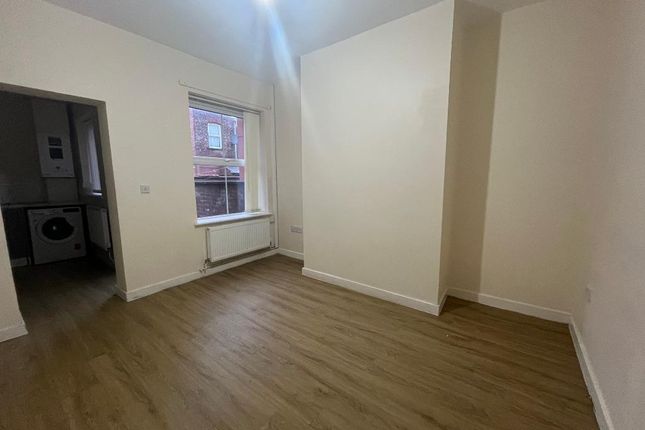 Midlothian Street, Manchester photo 3