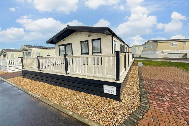 Thumbnail Mobile/park home for sale in Melville Road, Southsea, Hampshire