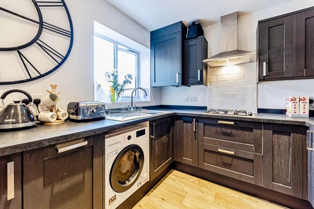 92 Maes Glyndwr, Wrexham photo 4