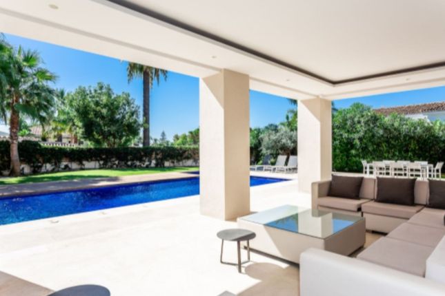 Villa for sale in Golden Mile, Marbella Area, Costa Del Sol