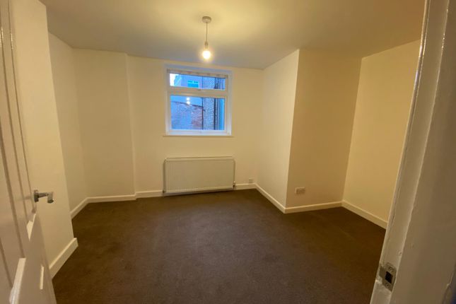 4/5 SWINLEY, Wigan photo 4