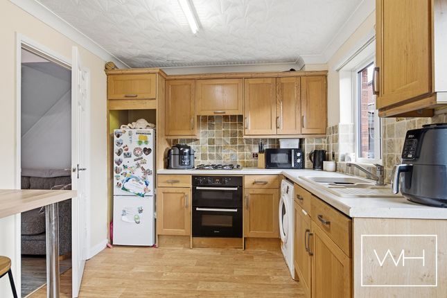 Fernlea Close, Cusworth Doncaster photo 3
