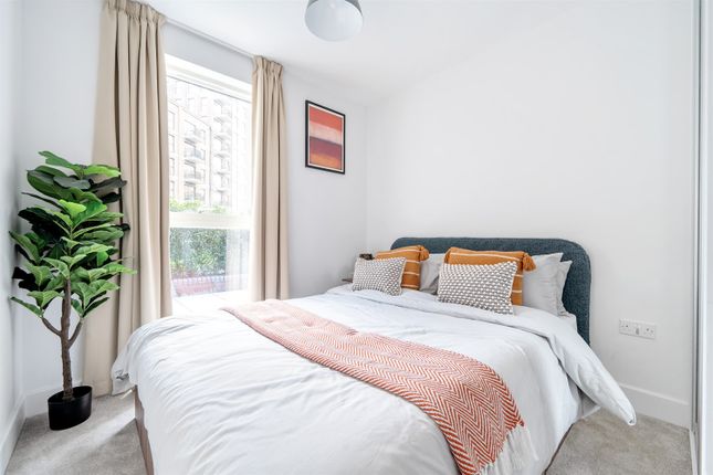 3, Flat 71, Joseph Huntley Walk, Reading photo 4