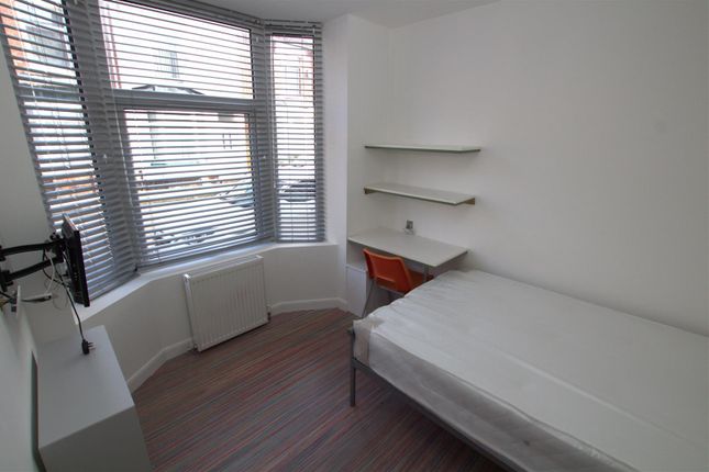 Room 1 .Jpg
