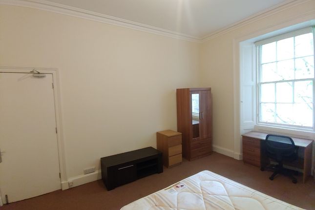 Flat to rent in Hope Park Terrace, Newington, Edinburgh