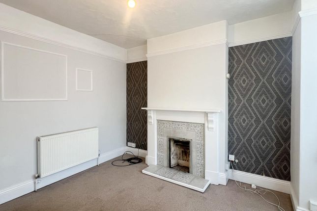 17, Princes Avenue, WITHERNSEA photo 3