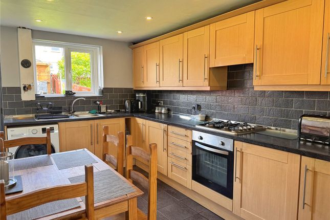 3, Rutland Walk, Rossendale photo 4