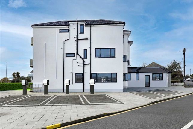 1-bed flat on 1, Cliff Parade, Walton on the Naze, £265,000