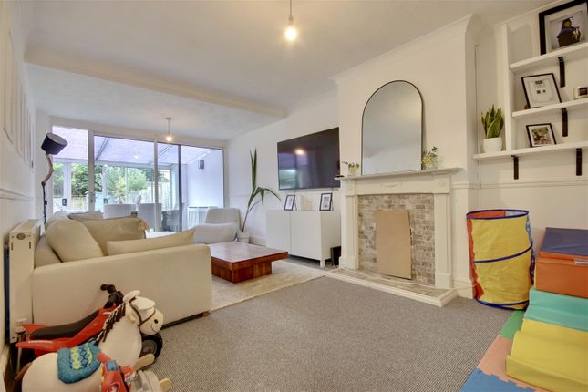 22, Privett Road, Waterlooville photo 2