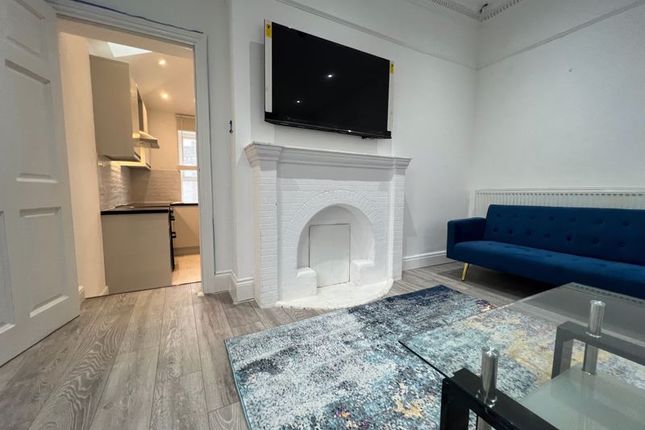 35, Medora Road, London photo 5