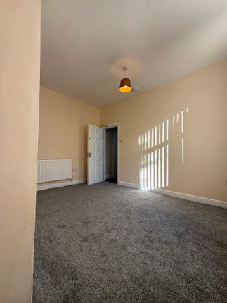 144 Cog Lane, Burnley photo 3
