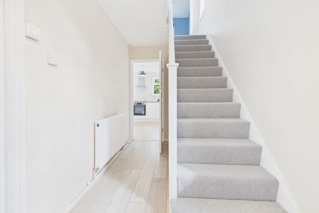 38 Taylor Road, Aylesbury photo 4