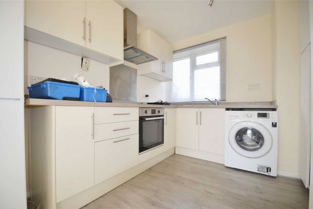 32, Brabazon Avenue, Wallington photo 3