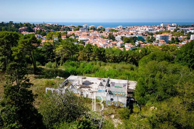 Land for sale in Biarritz, 64200, France