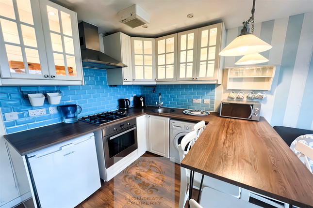 21 Airco Close, London photo 3