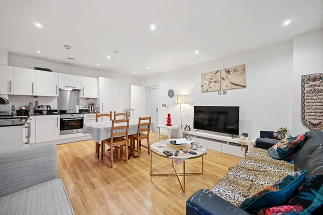 Flat for sale in Hatton Road, Wembley
