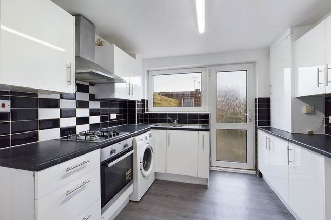 Property to rent in Butcher Walk, Swanscombe, Kent