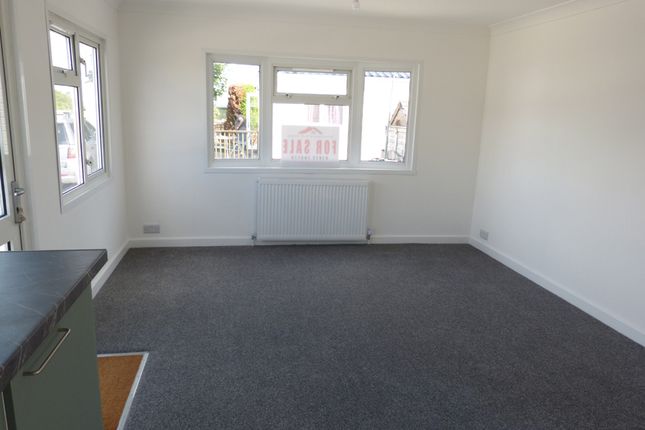 39, Manor Park, Penwithick photo 4