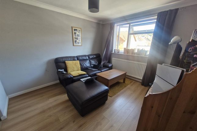 7, St. Catherines Close, Caerphilly photo 4