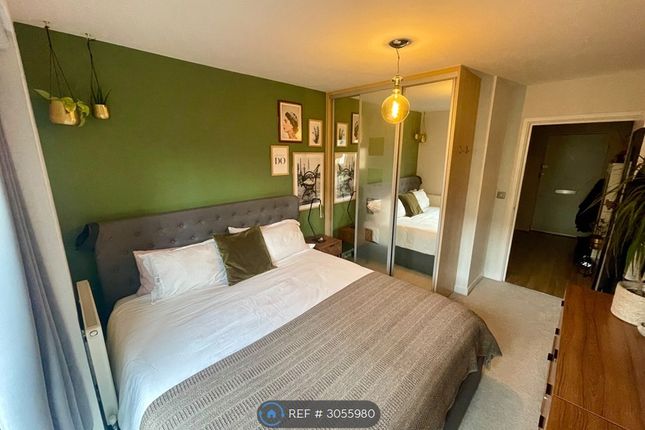 1-bed flat on Ordell Road, London, £2,050/mo