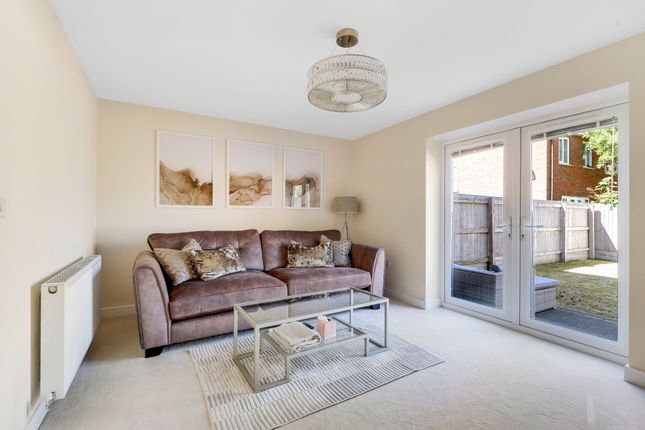 4 Alexander Gardens, Nottingham photo 4