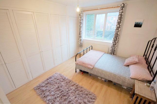 Terraced house to rent in Charterhouse Road, Coventry