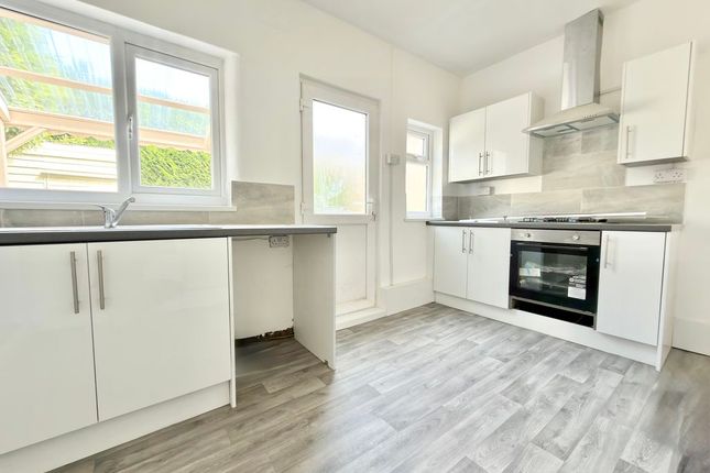 13, St Albans Avenue, Grimsby photo 3
