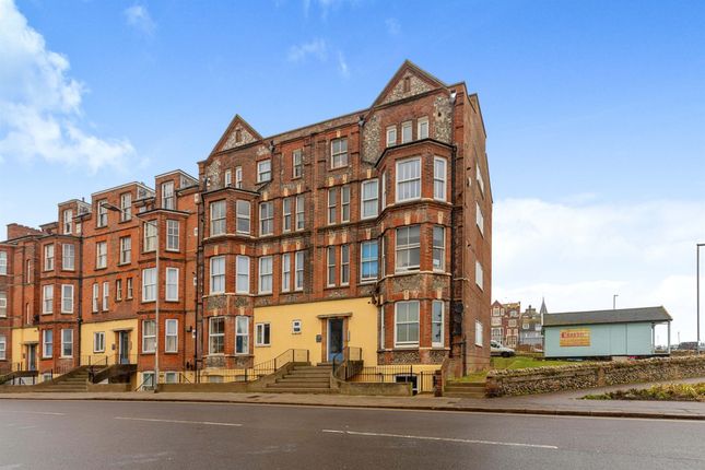 2 bed flat for sale in Prince Of Wales Road, Cromer NR27