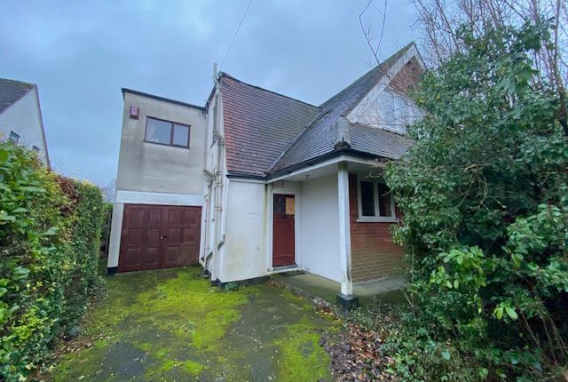 Detached house for sale in Hanyards Lane, Cuffley, Potters Bar