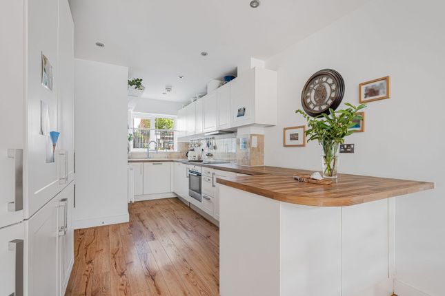 12 Chenille Drive, High Wycombe photo 2