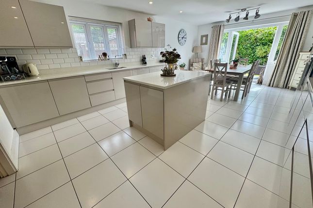 19, Thatch Close, Holmes Chapel photo 3