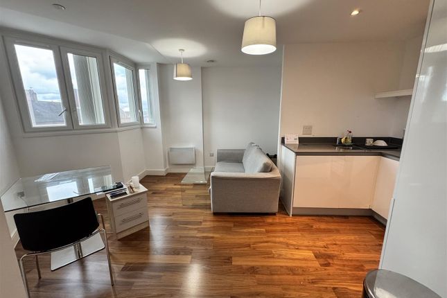 Apartment 304, 1, Metropolitan House, Hagley Road, Birmingham photo 5
