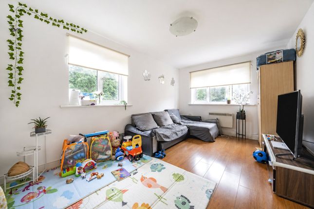 Flat 39, Britten Court,, Abbey Lane, London photo 4