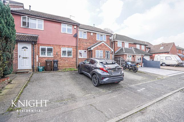 Terraced house for sale in Adelaide Drive, Colchester