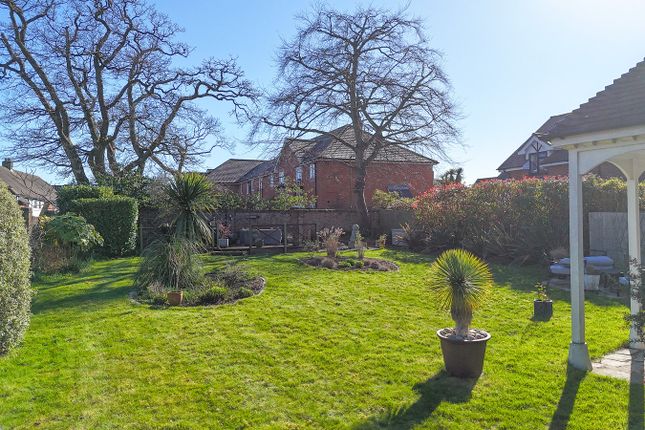 The Manor House, Lake Grove Road, New Milton photo 3