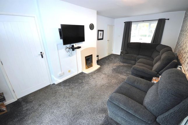 2, Houps Road, Thorne photo 3