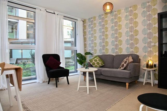 Thumbnail Flat to rent in Coppermill Heights, London