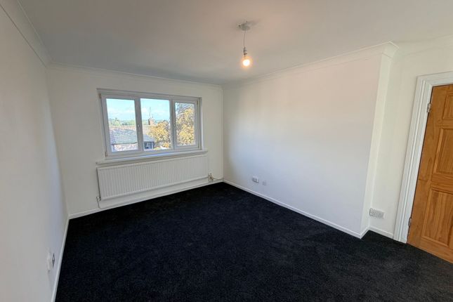 36 Lambourne Way, Newport photo 4