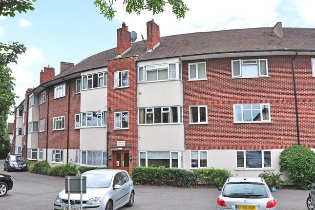 Thumbnail Flat to rent in Bridge Court, Bath Road, Maidenhead