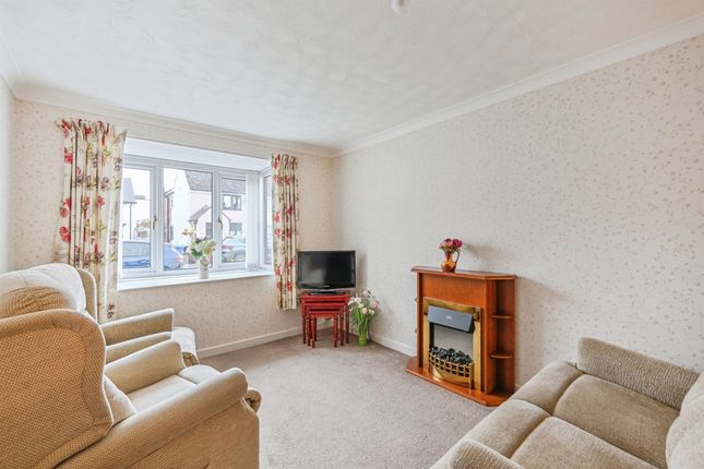 12, The Dovedales, Derby photo 2