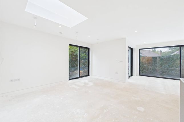 Lysander House, 8a, Kearton Place, Kenley photo 4