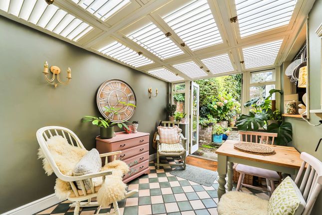 31, Southampton Road, Lymington photo 4
