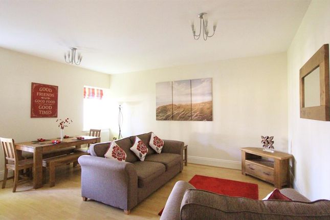 Thumbnail Terraced house to rent in Queens Road, Uxbridge