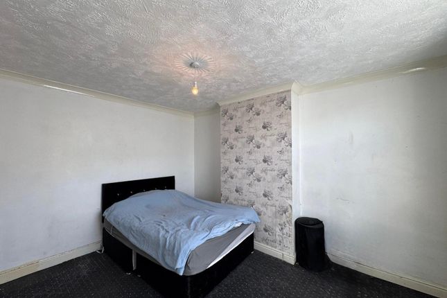 7, Ashton Avenue, Leeds photo 5